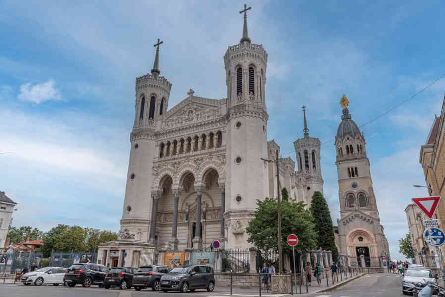 Francia - Lyon 070 - basílica Notre-Dame de Fourvière.jpg